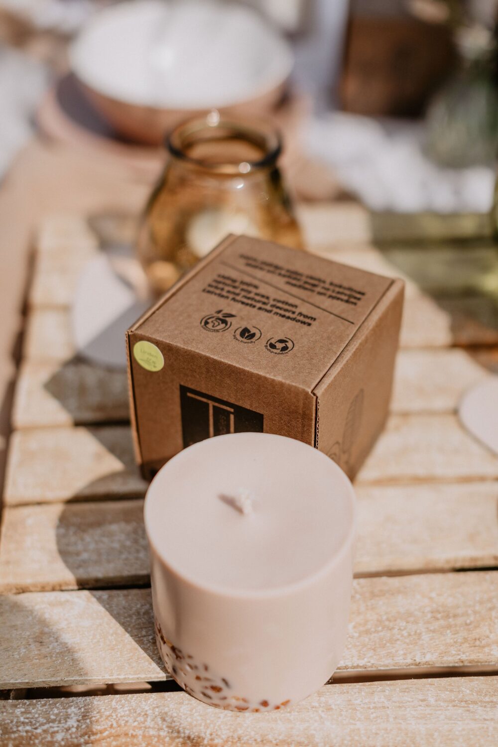 Hand-made Soy Wax Candle with Linden Flower & Honey Scent - Image 4