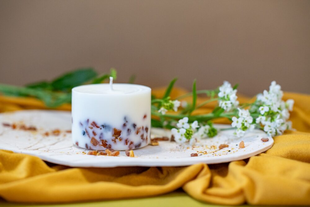 Hand-made Soy Wax Candle with Pine Scent - Image 8