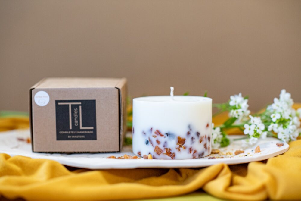 Hand-made Soy Wax Candle with Pine Scent - Image 9