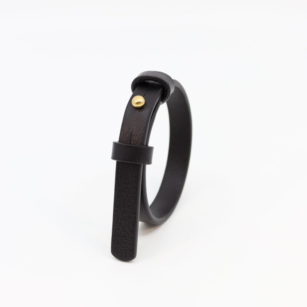 Leather Bracelet With a Brass Fastener in Black