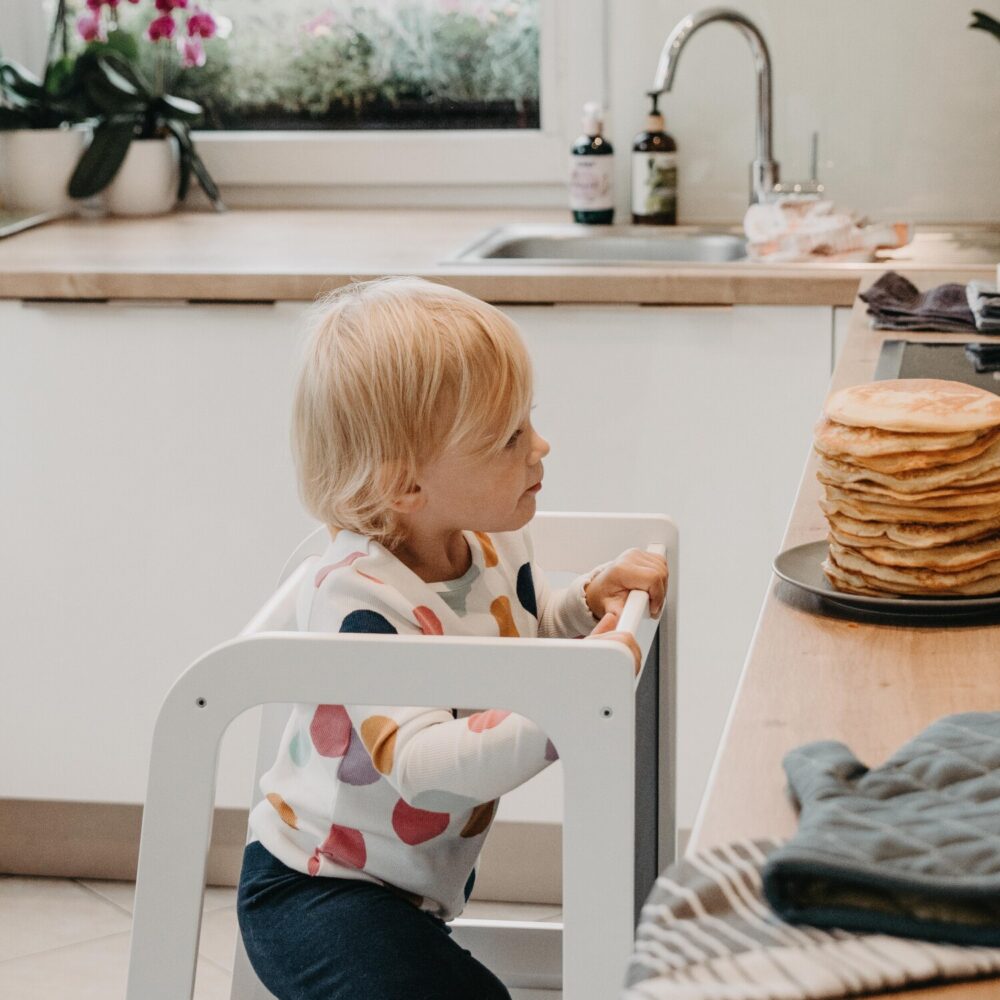 Montessori Helper Tower Step Stool / Kitchen Tower with BLACKBOARD - Image 15